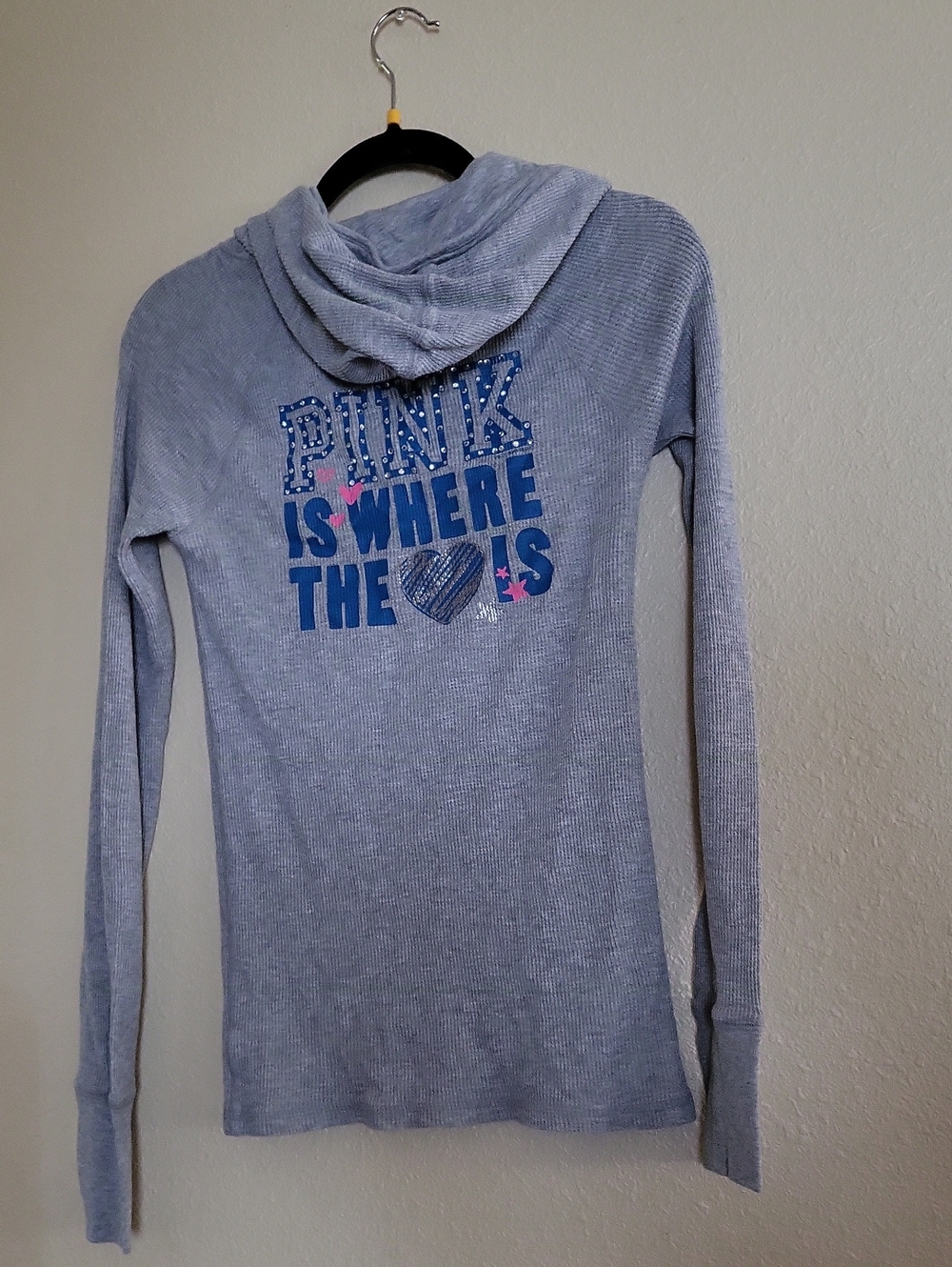 PINK Victoria's Secret Y2k graphic "PINK IS WHERE THE HEART IS" grey thermal Top